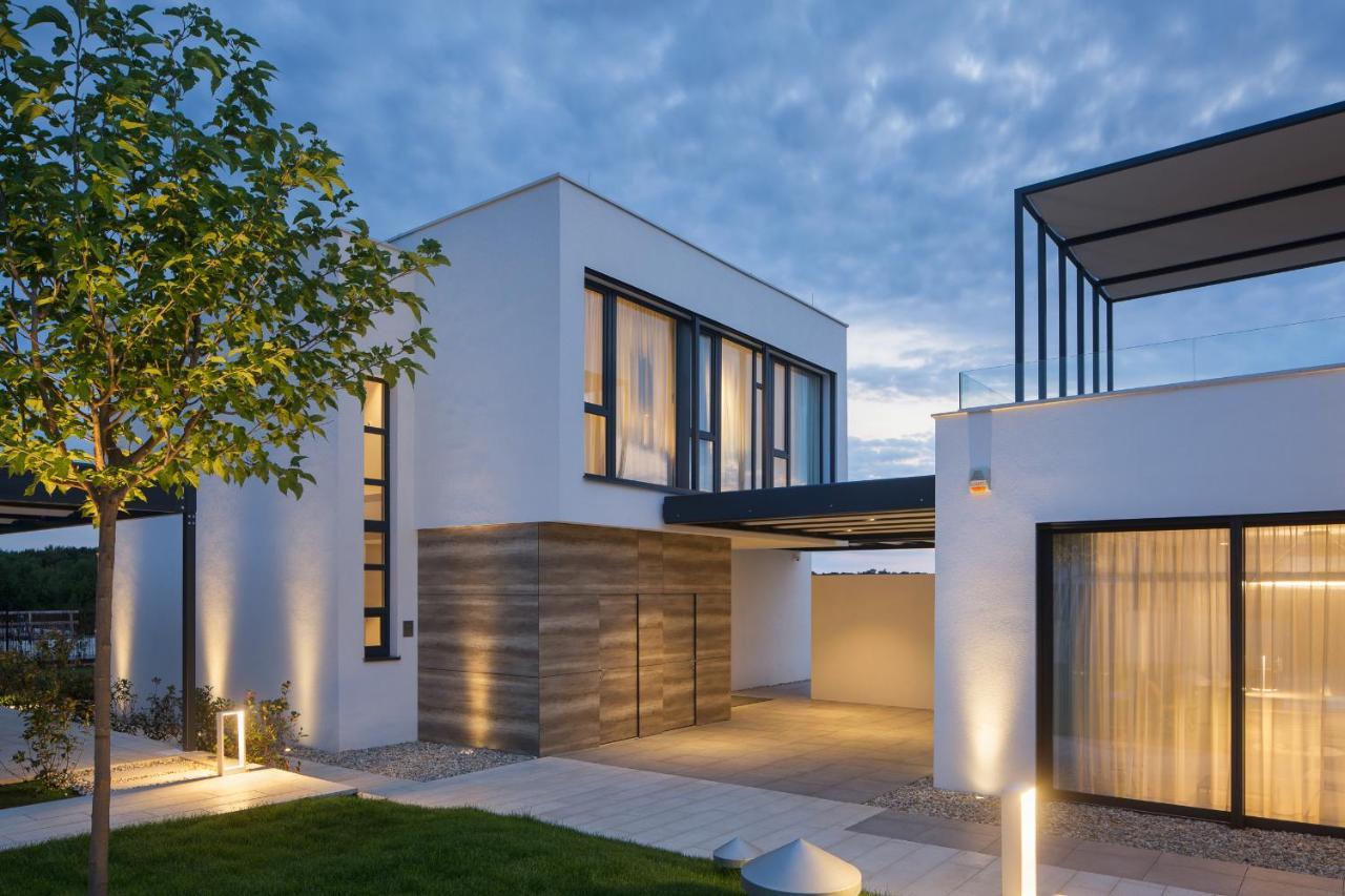 Design Villa Noble With Spa 巴莱 外观 照片